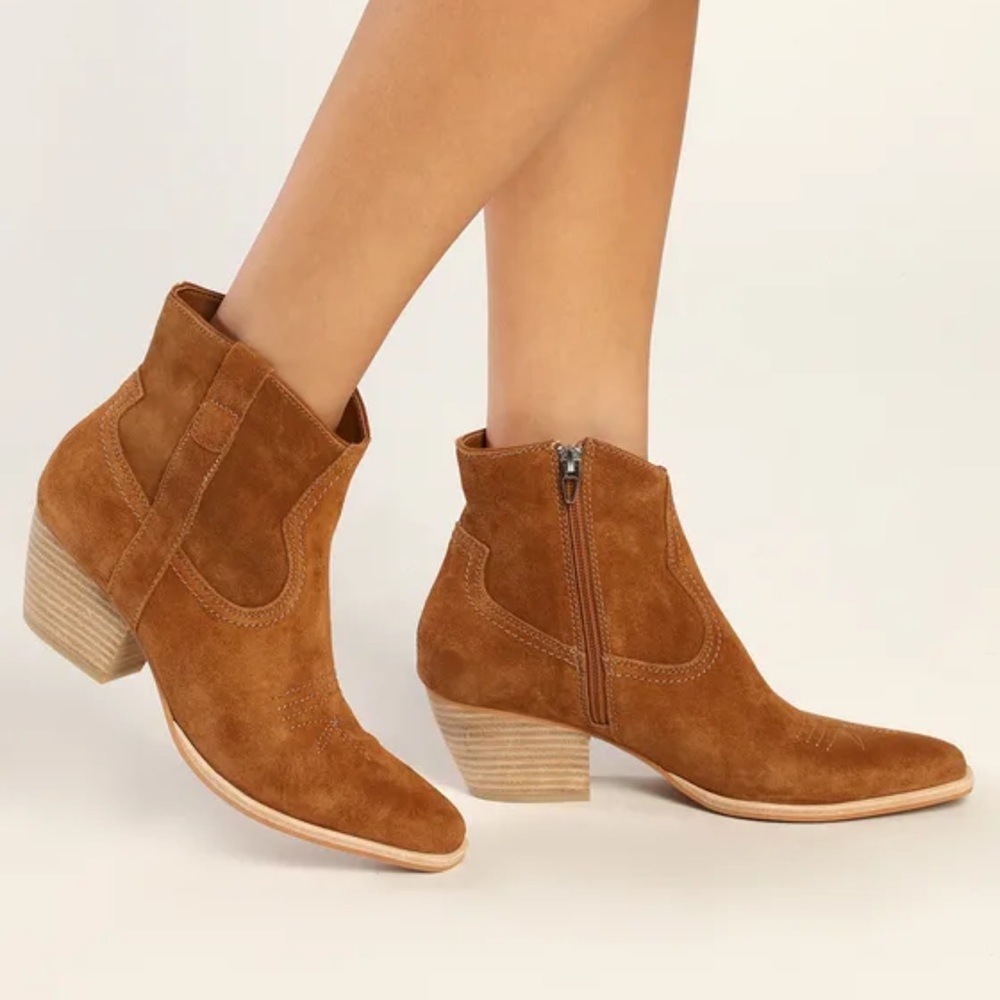 Never worn Dolce Vita Silma